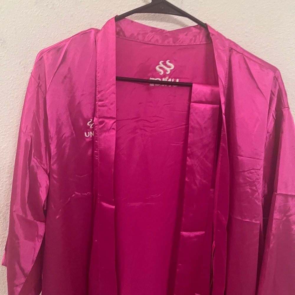 UNICE Pink Satin Robe Belted Kimono Style Lounge Robe - Picture 2 of 11